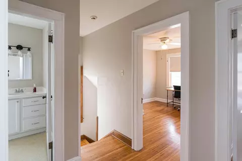 Entry Way - 214 E Pacemont Rd, Columbus, OH 43202 photo 3 of 4