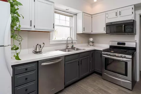 Kitchen - 214 E Pacemont Rd, Columbus, OH 43202 photo 5 of 5