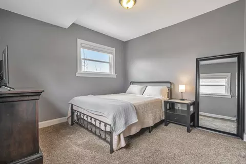 Bedroom - 663 E 3rd Ave, Columbus, OH 43201 photo 10 of 12