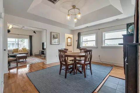 Dining - 663 E 3rd Ave, Columbus, OH 43201 photo 3 of 4