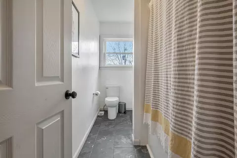 Bath - 663 E 3rd Ave, Columbus, OH 43201 photo 2 of 5