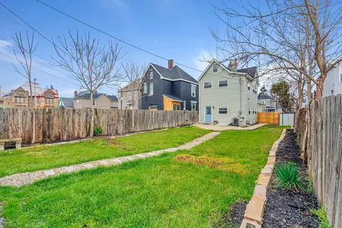 Exterior - 663 E 3rd Ave, Columbus, OH 43201 photo 10 of 13