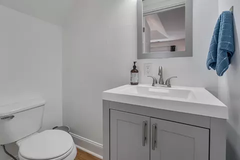 Bath - 663 E 3rd Ave, Columbus, OH 43201 photo 1 of 5