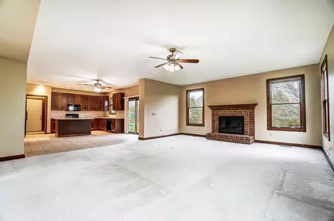 Living - 6826 Mcdevitt Dr, Dublin, OH 43017 photo 3 of 4