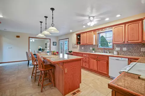 Kitchen - 3273 Gooding Rd, Marion, OH 43302 photo 6 of 6