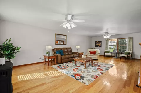 Living - 3273 Gooding Rd, Marion, OH 43302 photo 1 of 5