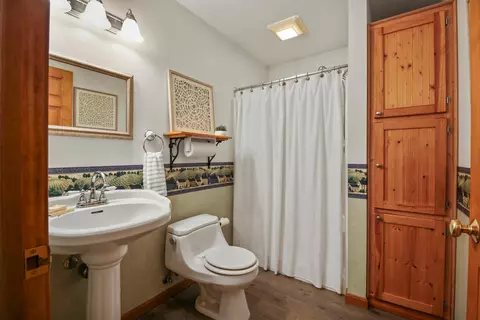 Bath - 3273 Gooding Rd, Marion, OH 43302 photo 1 of 6