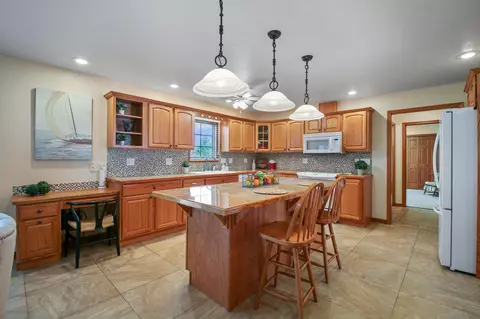 Kitchen - 3273 Gooding Rd, Marion, OH 43302 photo 2 of 6