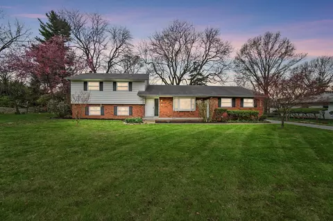6095 Chinaberry Dr, Columbus, OH 43213