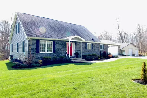 2339 Rainbow Dr NE, Lancaster, OH 43130