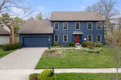 2130 Thistlewood Dr, Columbus, OH 43235