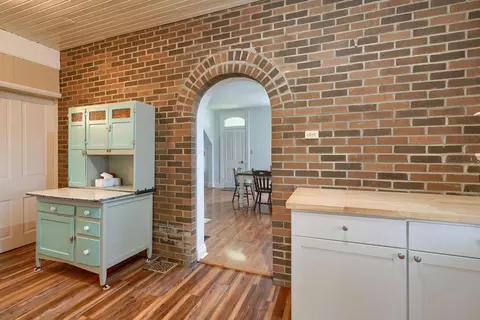 Kitchen - 9155 State Route 188, Circleville, OH 43113 photo 5 of 8