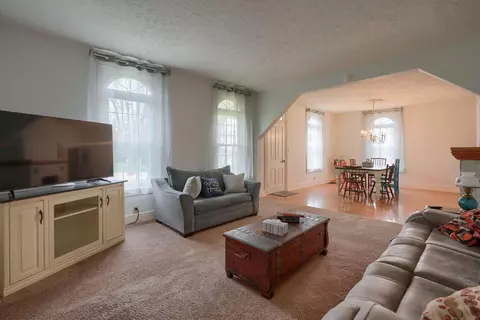 Living - 9155 State Route 188, Circleville, OH 43113 photo 7 of 7