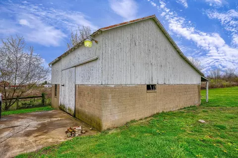 Exterior - 9155 State Route 188, Circleville, OH 43113 photo 12 of 18