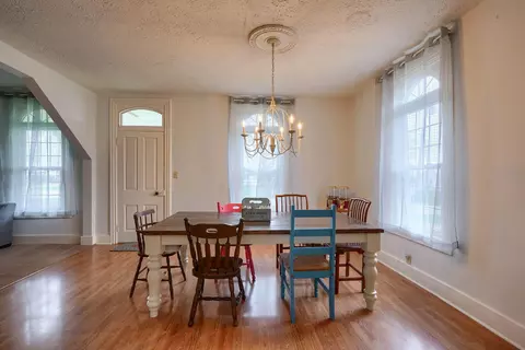 Dining - 9155 State Route 188, Circleville, OH 43113 photo 1 of 3