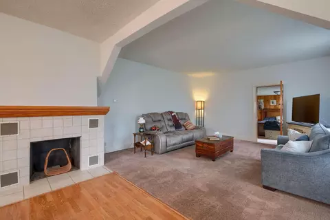Living - 9155 State Route 188, Circleville, OH 43113 photo 3 of 7