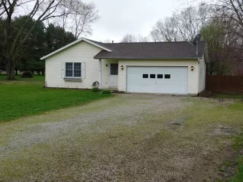 Exterior - 14663 Hock Hocking Rd, Logan, OH 43138 photo 2 of 8