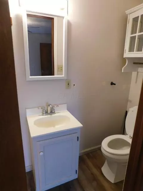 Bath - 14663 Hock Hocking Rd, Logan, OH 43138 photo 3 of 3