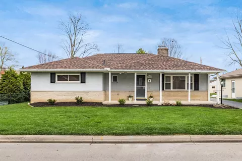 3208 Lotz Dr, Grove City, OH 43123