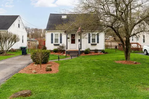 1084 Sugar Grove Rd SE, Lancaster, OH 43130