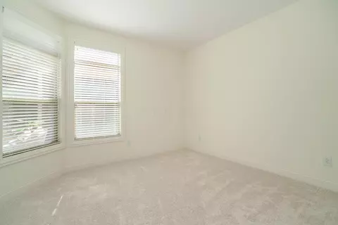 Bedroom - 3243 Scioto Ridge Rd, Dublin, OH 43017 photo 4 of 5