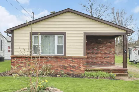 381 W Elmwood Ave, Baltimore, OH 43105