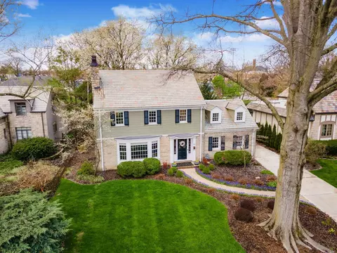 343 S Roosevelt Ave, Bexley, OH 43209