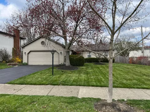 558 Old Coach Rd, Westerville, OH 43081