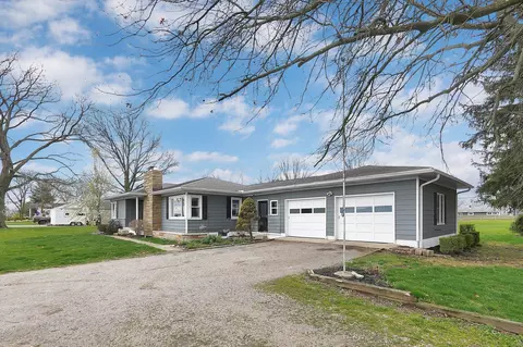Exterior - 479 Tarlton Rd, Circleville, OH 43113 photo 2 of 8