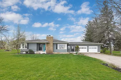 Exterior - 479 Tarlton Rd, Circleville, OH 43113 photo 3 of 8