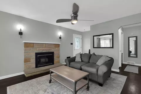 Living - 479 Tarlton Rd, Circleville, OH 43113 photo 1 of 3