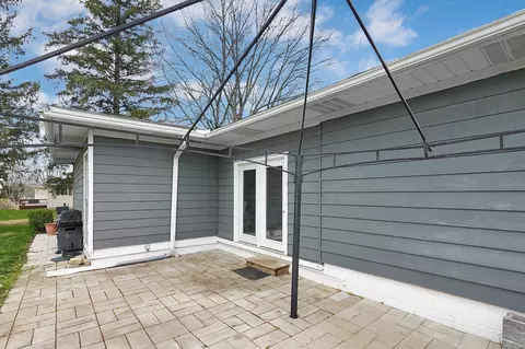 Exterior - 479 Tarlton Rd, Circleville, OH 43113 photo 6 of 8