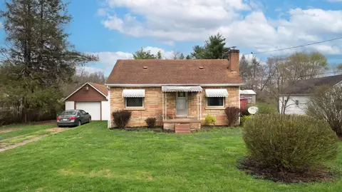 593 Jackson St, Richmond Dale, OH 45673