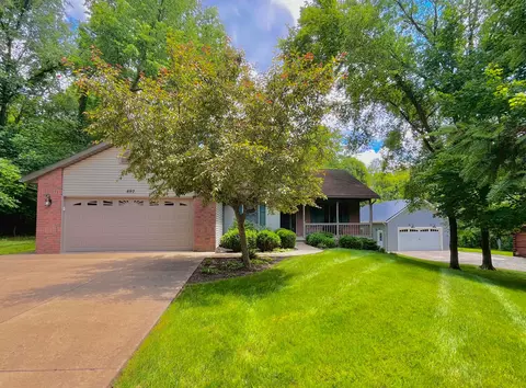 692 Valleywood Heights Dr, Howard, OH 43028