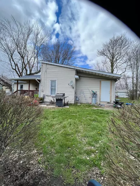492 N Prospect St, Marion, OH 43302 photo 2