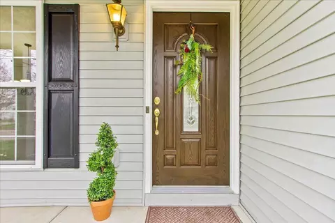 Exterior - 769 Range Dr, Galloway, OH 43119 photo 4 of 8