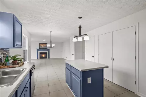Kitchen - 769 Range Dr, Galloway, OH 43119 photo 4 of 4
