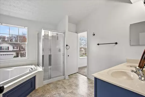 Bath - 769 Range Dr, Galloway, OH 43119 photo 2 of 5