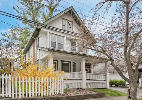 133 W Central Ave, Delaware, OH 43015
