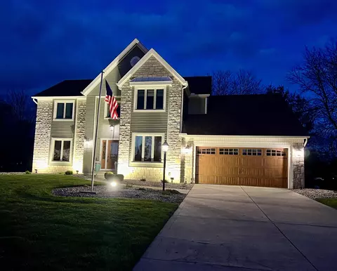 12766 Oakmere Dr, Pickerington, OH 43147