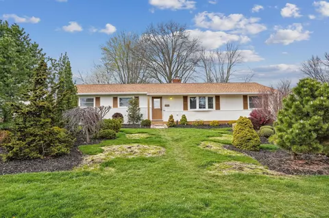 716 Stinson Dr, Columbus, OH 43214