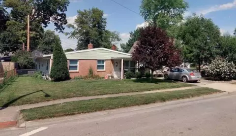 2884 Woodgrove Dr, Grove City, OH 43123