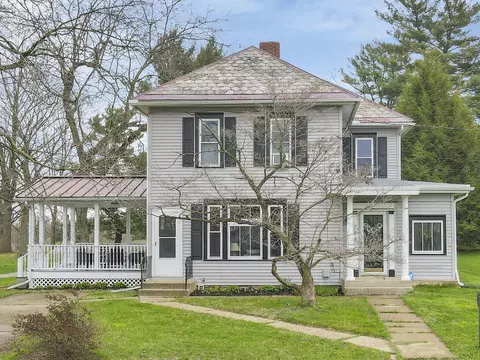 284 N Buena Vista St, Newark, OH 43055