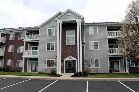 2295 Pinnacle Ct #206, Fairborn, OH 45324