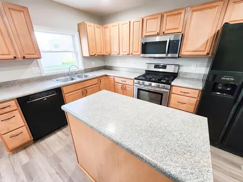 Kitchen - 711 E Wheeling St, Lancaster, OH 43130 photo 2 of 2