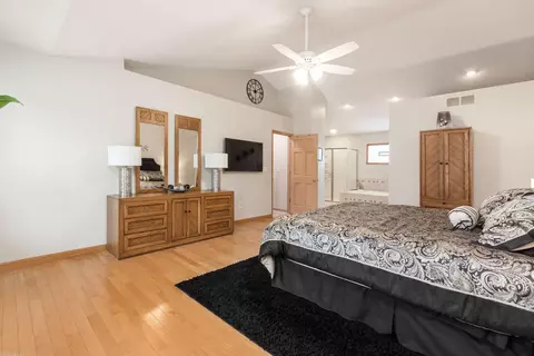 Bedroom - 5166 Reddington Ct, Dublin, OH 43017 photo 4 of 12