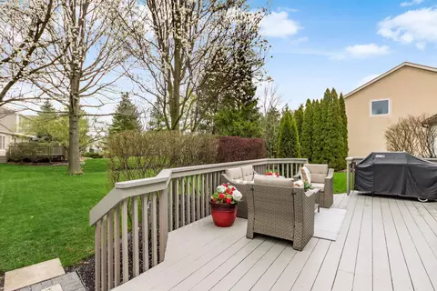 Exterior - 5166 Reddington Ct, Dublin, OH 43017 photo 7 of 13