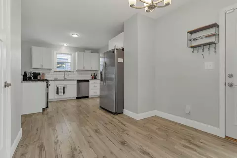 Kitchen - 221 E Markison Ave, Columbus, OH 43207 photo 7 of 7