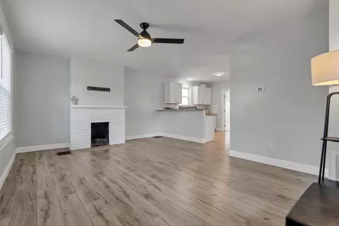 Living - 221 E Markison Ave, Columbus, OH 43207 photo 1 of 5