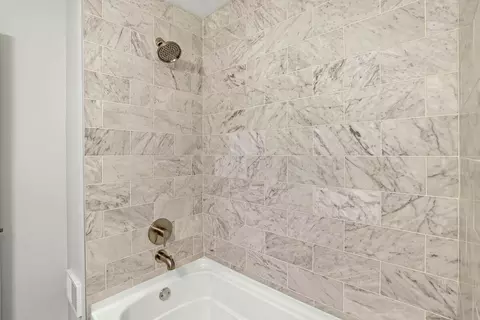 Bath - 221 E Markison Ave, Columbus, OH 43207 photo 7 of 7